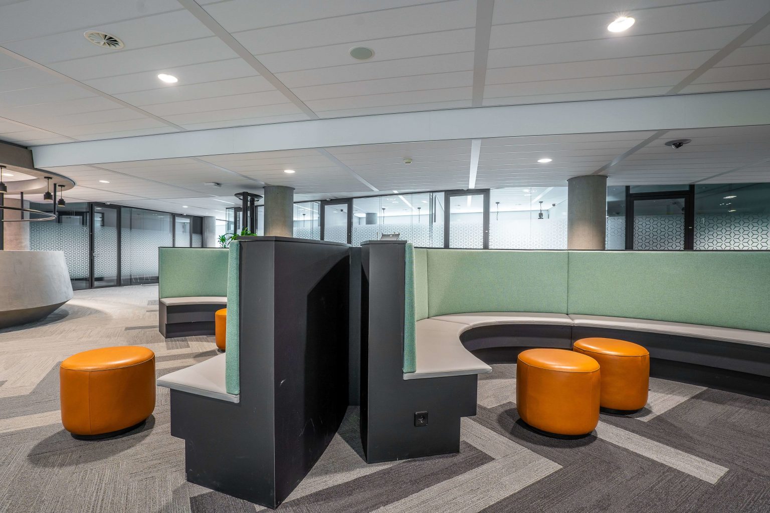 office interior mge2